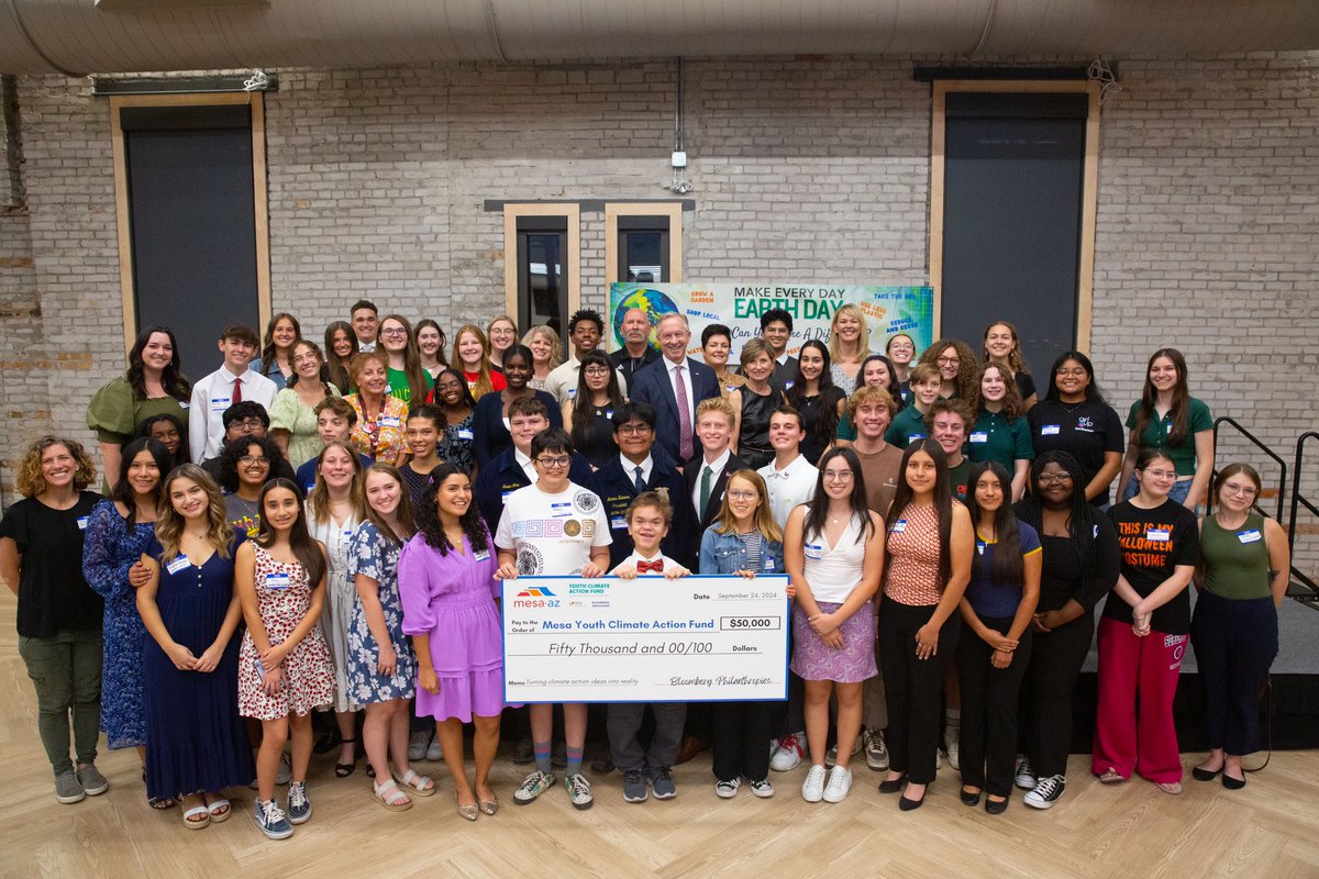 CityofMesaMayor's tweet photo. Earlier this week I celebrated with Mesa's next generation of leaders as we kicked off our Mesa Youth Climate Action Fund projects. 

Congrats to everyone who received a grant, I know your projects will have a noticeable impact on Mesa. Thank you to @BloombergDotOrg for their generous funding.
#MesaClimateAction