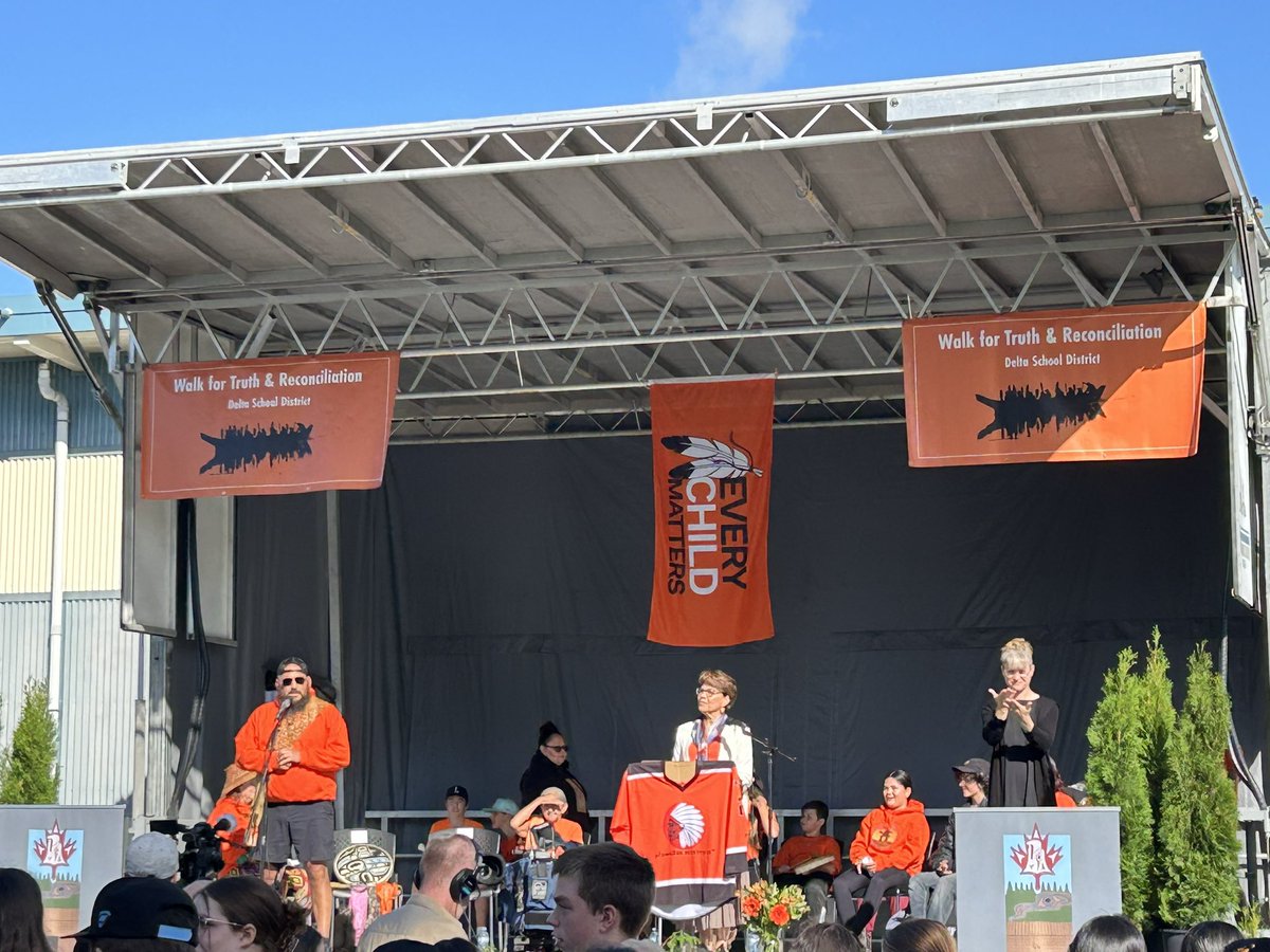 Orange shirt day at LE was a chance to reflect on the experiences of our Indigenous Peoples’ and how we can move forward through our journey to reconciliation. We continue to learn and heal together as a school and a district. <a href="/deltasd37/">DeltaSchoolDistrict</a>