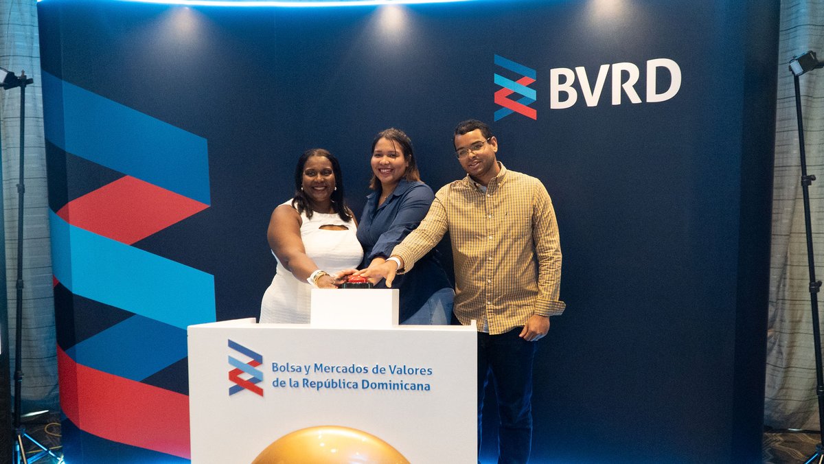 SIMVRDO's tweet image. Seguimos conectando a los participantes del mercado de valores regulados por la SIMV y  con potenciales inversionistas en un espacio diseñado para inspirar, aprender y crecer. Charlas, sorteos, paneles y stands llenos de oportunidades. ¡SOMOS UN MERCADO! #SIMV #CEVALDOM