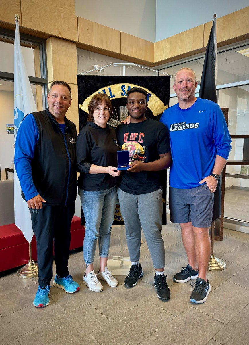A HUGE congratulations to our 2024 graduate Cyril Atemnkeng who a presented with the Governor General’s Academic Award!  Keep it up <a href="/cytheking/">cyrus</a>.blazing you will do legendary things at @ucalgary 

#BeLegendary #LegendsOwnIt