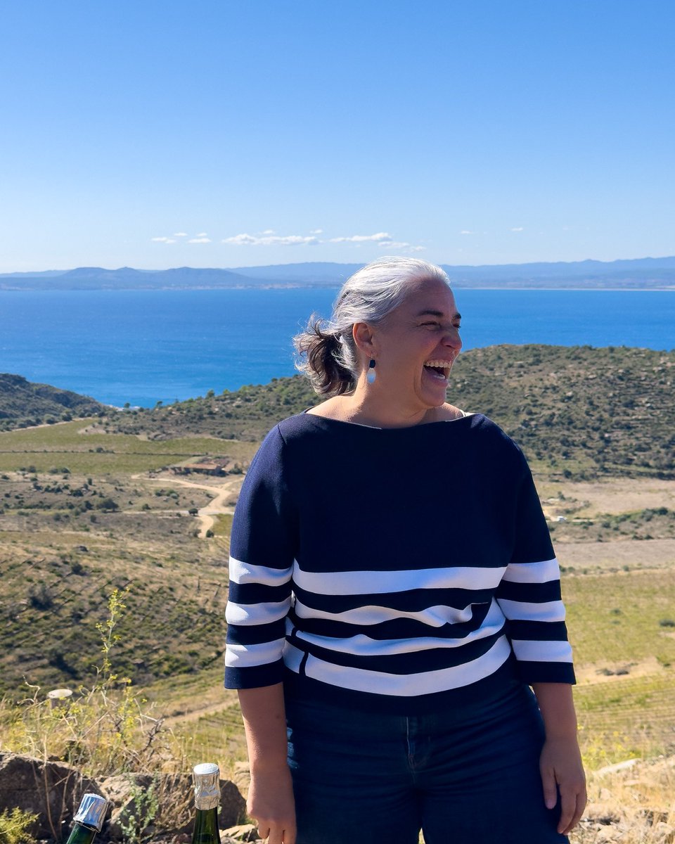 Cerramos la última Convención del año visitando la bodega Espelt y la preciosa viña de Mas Marés, el proyecto personal de Anna Espelt en el Cap de Creus. ¡Gracias a Anna, a sus hijas Lola, Martina y Clara y a todo su equipo por esta fantástica visita!