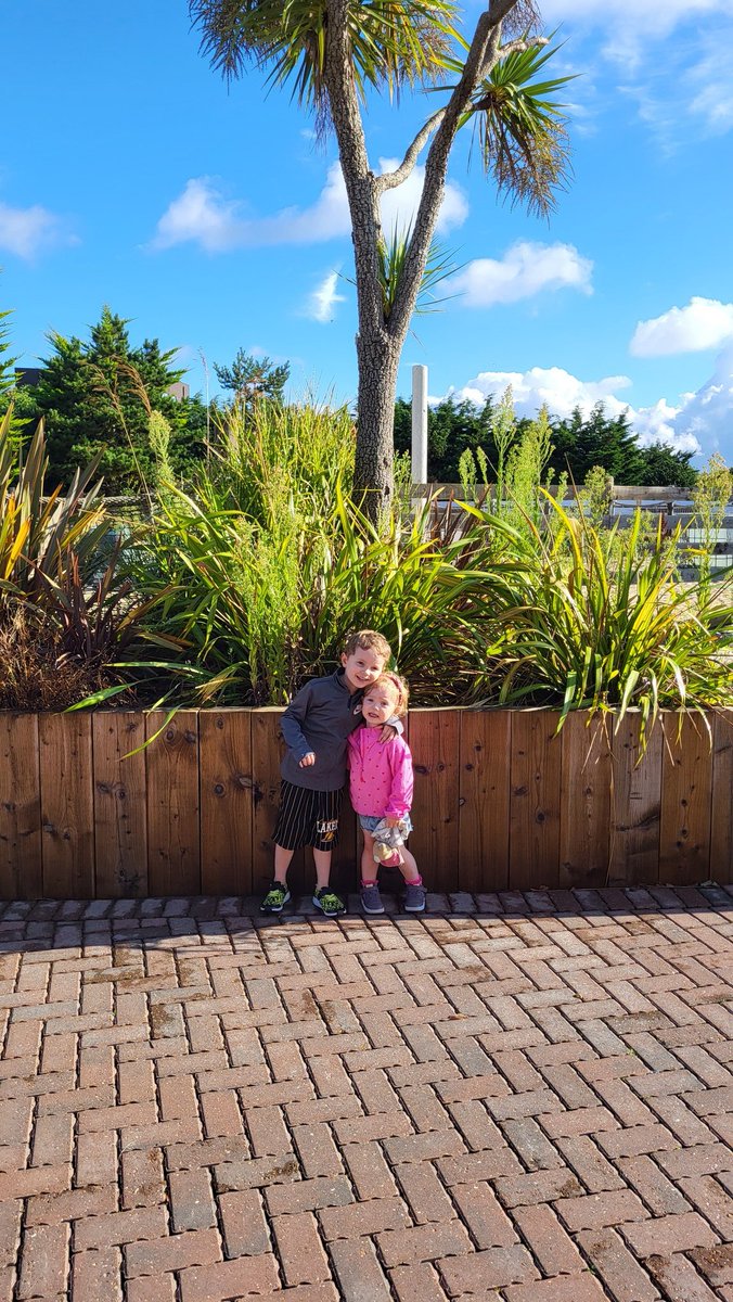 Dr Emily Cooper tweet media