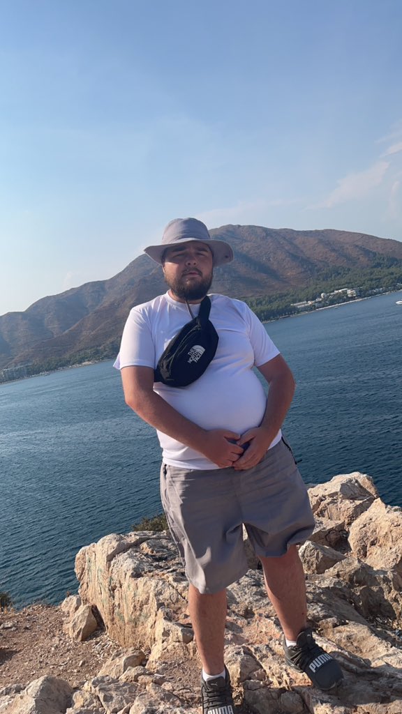 Chubzzy_gaming's tweet photo. 🇹🇷 https://t.co/8AZsVFBlER