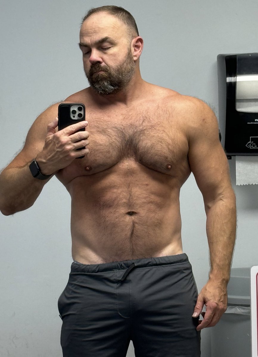 If you’re traveling for work and vacation all August and just try to get back into it in September..you ain’t gonna see a transformation..but I’m keeping it steady 😎