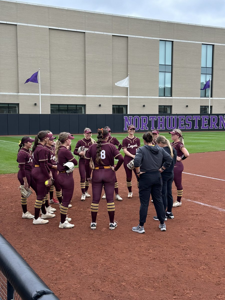Loyola Softball tweet media