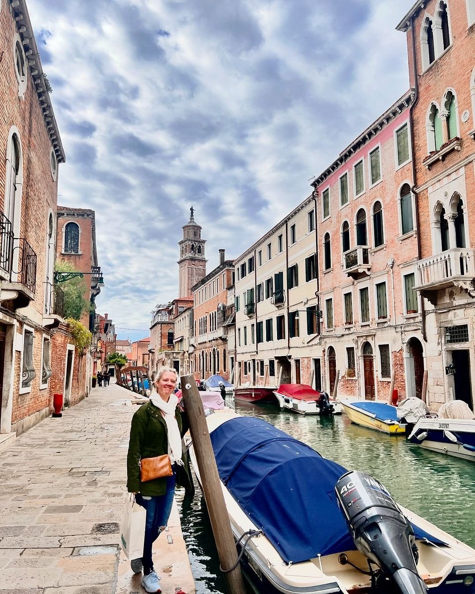 AllColinDonnell's tweet photo. Posted by Colin on his Instagram page 

Had an incredible time last week exploring Venice thanks to @playbilltravel. Wandering the streets of Venice, Burano and Chioggia and taking in the art, food and history everyday and 

1/3 https://t.co/1OO5z99AYO