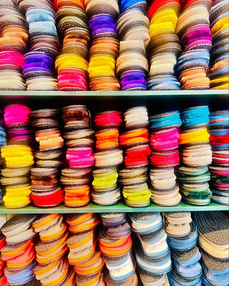 AllColinDonnell's tweet photo. Posted by Colin on his Instagram page 

Had an incredible time last week exploring Venice thanks to @playbilltravel. Wandering the streets of Venice, Burano and Chioggia and taking in the art, food and history everyday and 

1/3 https://t.co/1OO5z99AYO