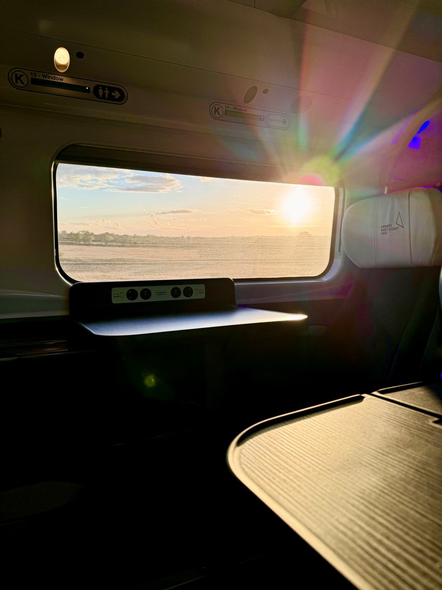 I’ve always said when the West Coast works it really does work. Incredible driving skills by the <a href="/AvantiWestCoast/">Avanti West Coast</a> driver of the 1730 Euston - Glasgow service who really knows how to get the best performance out of a Class 390