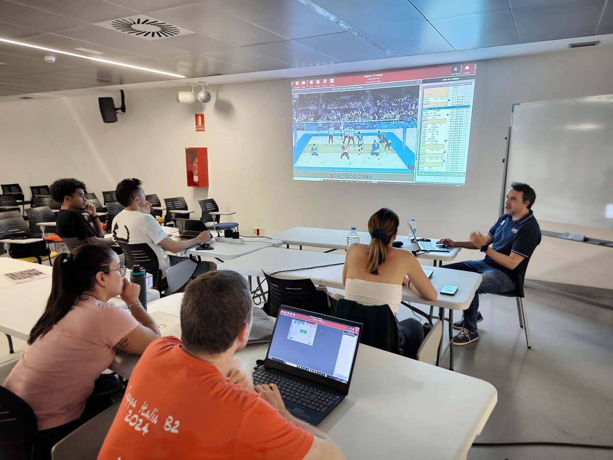 Nuevo curso de operadores Data 4 Media <a href="/RFEVB/">Real Federación Española de Voleibol</a> <a href="/GeniusSports/">Genius Sports</a> en Las Palmas durante las Supercopas <a href="/iberdrola/">Iberdrola</a> y SVM
#DOBLEPOSITIVO #FORMACION