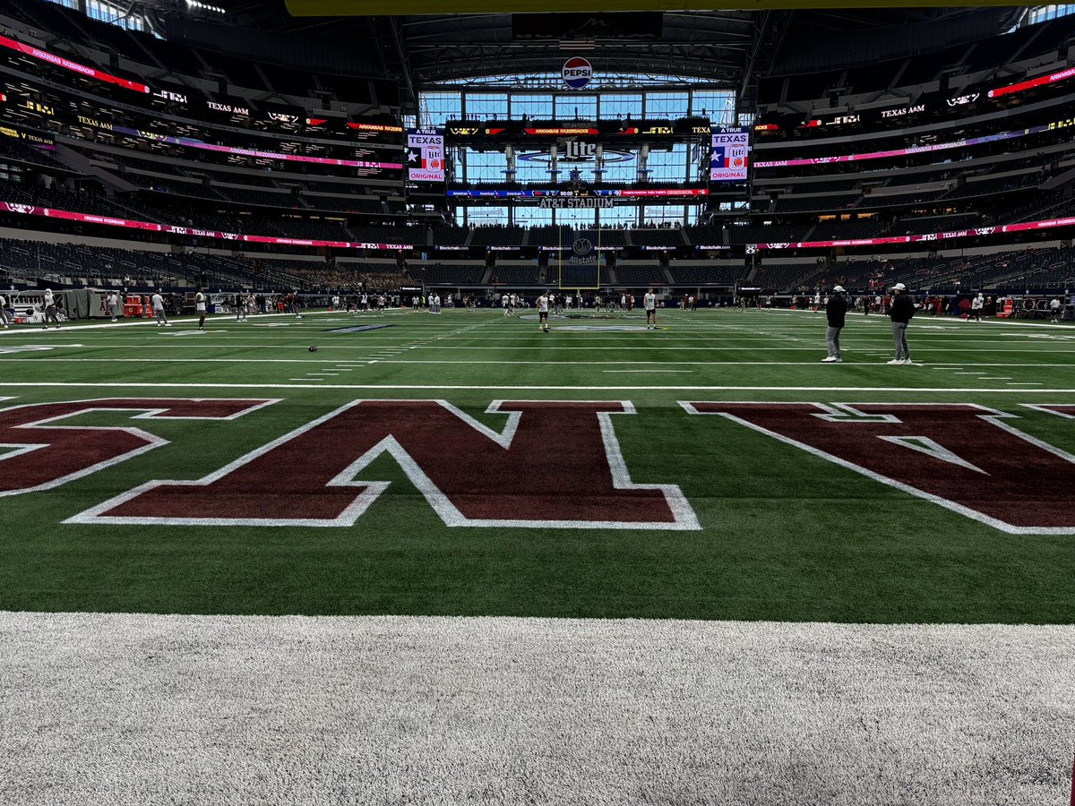 GTCounterPod's tweet image. Welcome to AT&amp;amp;T Stadium, we’re about an hour and a half out from kickoff on the Southwest Classic between @AggieFootball &amp;amp; @RazorbackFB ! Follow along with me @tyleredsel76