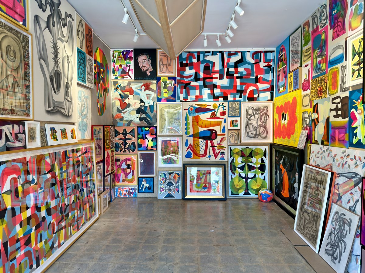 Graphite Memory LIVE drawing at FACE GUTS Oct 5th 6-8PM. The final days to see "Disappointments" at FACE GUTS are approaching! - mailchi.mp/timbiskup/tim-…