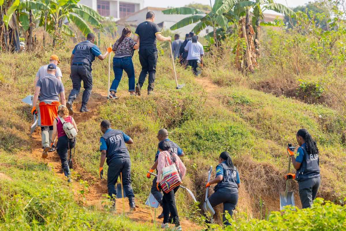 PMudakikwa's tweet photo. Earlier today, organizers and participants of the just concluded #AFSA2024 Inaugural Conference took part in the monthly community work known as #Umuganda in #Rwanda, as a social responsibility activity of the conference.

They planted trees in the Nyandungu Urban Wetland Eco-Tourism park @nyandungupark to support the county’s environmental conservation and climate resilience efforts 🍀