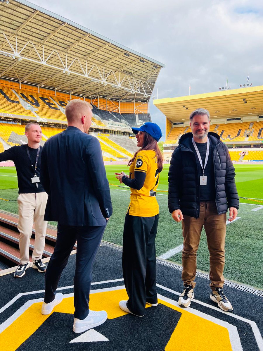 lake_lak3's tweet image. It&apos;s Premier League Game Day today at Wolverhampton, and what a match-up: Wolves x Liverpool! 🐺⚽

Our COO, @Laetitia_Lak3, made the trip to Molineux to support @Wolves and meet our Partner before the game. Thanks to the Wolves Team for showing us around, such a great occasion…