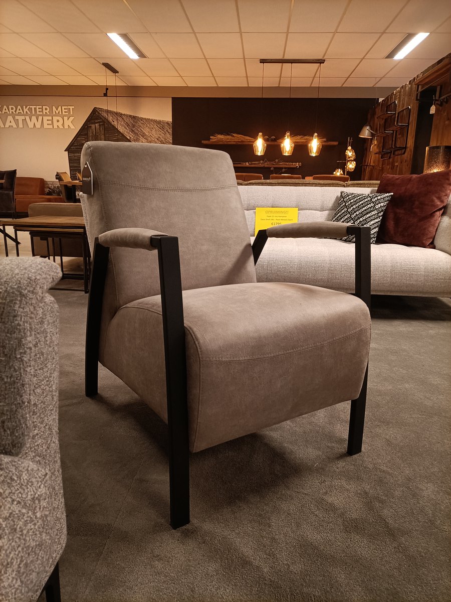 BankstelPlus's tweet photo. Ontdek Fauteuil Simo!🤩

Verassend comfortabel, stijlvol en keuze uit vele verschillende kleuren stof en leer.
Verkrijgbaar vanaf €411,-

Proefzitten? Dat kan aan de Van Vlissingenstraat 45 in Assen!😄 https://t.co/S8RgFbsja8