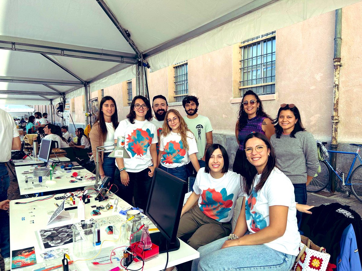 Our stand #nanotech for #EnergyTransition was crowded with kids fabricating #solarcells. Hope to see them soon around for a PhD! <a href="/DISAT_PoliTO/">DISAT PoliTO</a> <a href="/PoliTOnews/">Politecnico di Torino</a> <a href="/EUScienceInnov/">EU Science & Innovation 🇪🇺</a> <a href="/ERC_Research/">European Research Council (ERC)</a> <a href="/Energy4Europe/">Energy4Europe 🇪🇺</a>