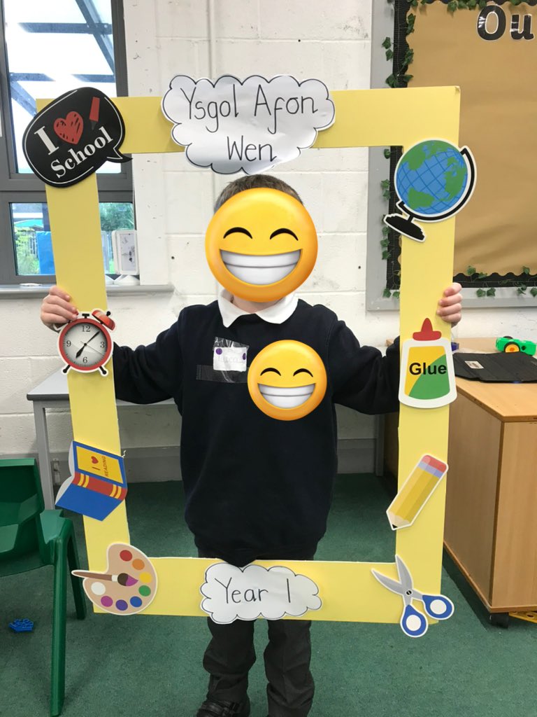 MissRDHarry tweet media