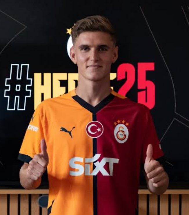 90 dakika 10 kişi oynadık. Maçın 3-3  e gelmesi normal. Hayalet gibi adam. Nereden bulundu, kim buldu kim beğendi anlaşılır gibi değil.