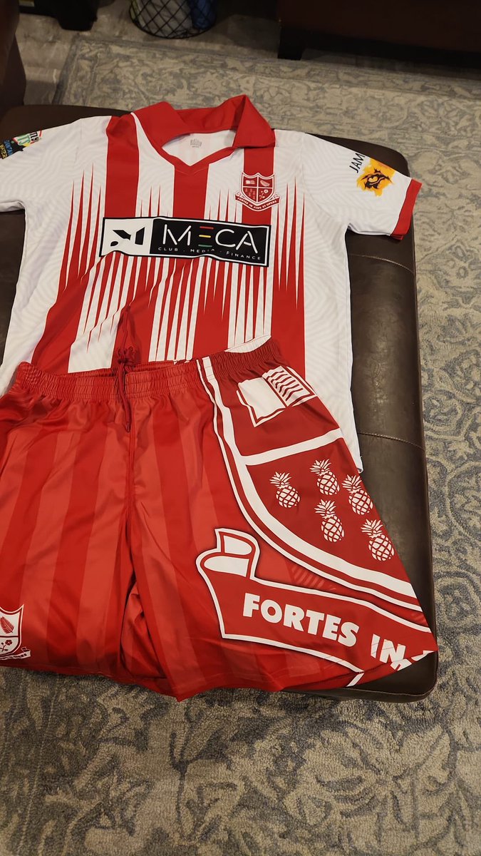 davidmullings's tweet image. #RedIsStrong