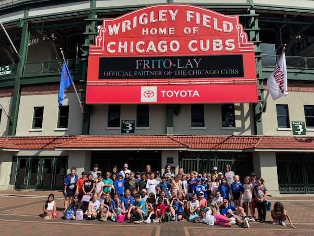 washcusd200's tweet photo. 4th grade enjoyed a trip to Wrigley Field for a history of #baseball tour as a culminating activity for the book "Strong Right Arm." Thanks to PTA for funding the trip! #Cubs #YourCommunitySchools https://t.co/oNWVgqzRXx