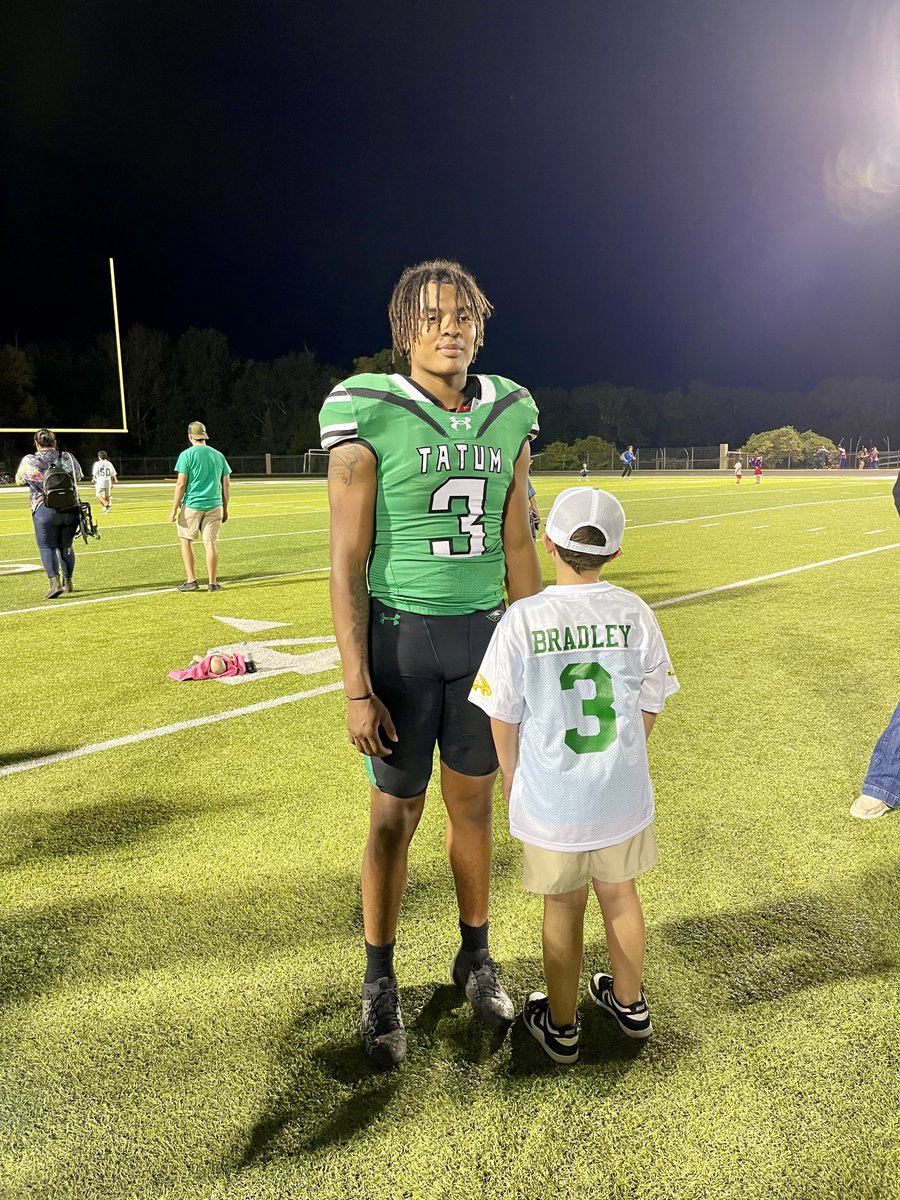 #WarEagles 🦅 rolled last night. Back to back weeks of 500+ total yards of offense. 11 different #WarEagles carried the ball. Shoutout to those #BigBulls up front! 🐂 <a href="/coachweswill/">Coach Wesley Williams</a> <a href="/FantCade/">Cade Fant</a> <a href="/tatumhsfootball/">Tatum High School Football</a> <a href="/WingOffNetwork/">Winged Offense Network</a>