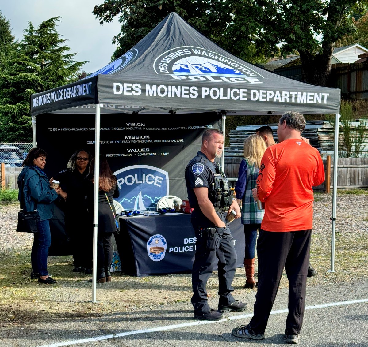 Des Moines WA Police tweet media
