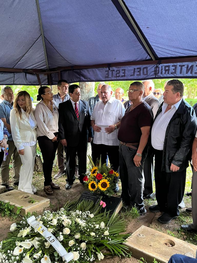 andreaparrad_'s tweet image. Los Acciondemocratista rendimos homenaje a ROMULO BETANCOURT, Padre de la Democracia de Venezuela y a JOSE VARGAS, Pdte. de la CTV por su fallecimiento. Democratas probo. lhttps://acrobat.adobe.com/id/urn:aaid:sc:VA6C2:13c7f2bf-3790-45d5-aeb6-682f68307783