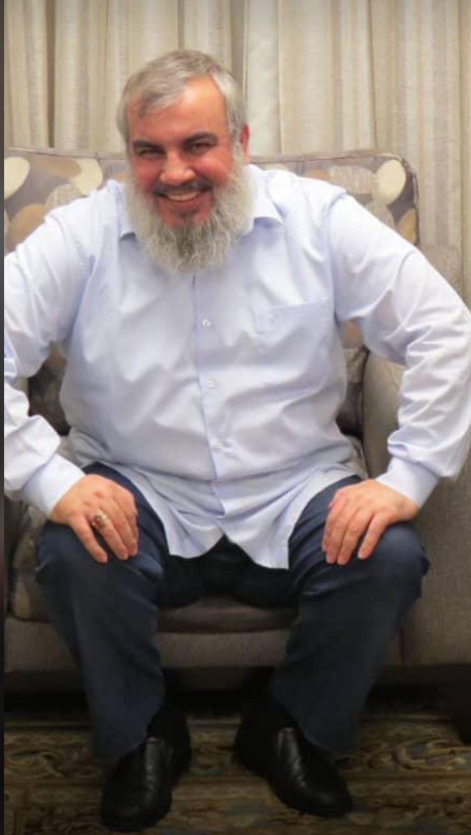 اليوم السيّد بنام.. بنام مرتاح بعد سنين تعب.. 
تعبّناك معنا يا سيّد،
عمر وانت صابر ومتحمل وعاضض عالجرح والأذى والتجريح والافتراء.. سنين وانت محروم العيشة ل نحن نعيش.. عشت قائد واستشهدت أسطورة..
نيالك ارتحت والله يصبّرنا نحن ونكفّي الطريق على صوتك ونهجك وخطابك وكل ما تحب..
#السيد