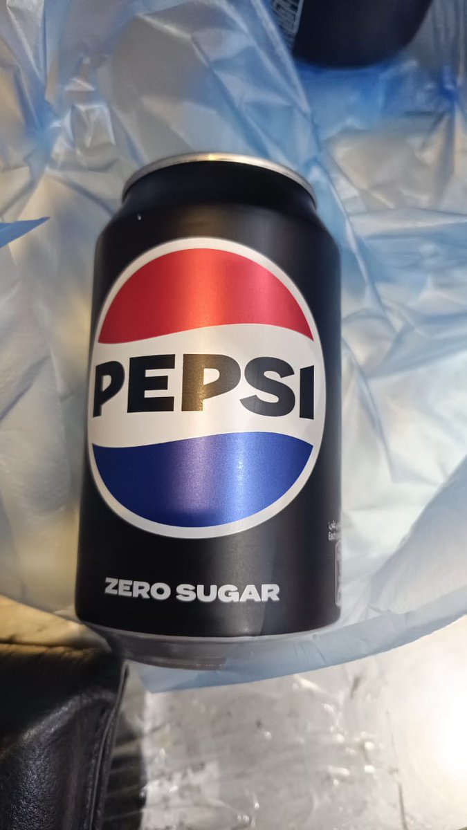 PizzaSimba's tweet image. WHEN WILL I BECOME SKINNY I KEEP DRINKING ZERO SUGAR #pepsi