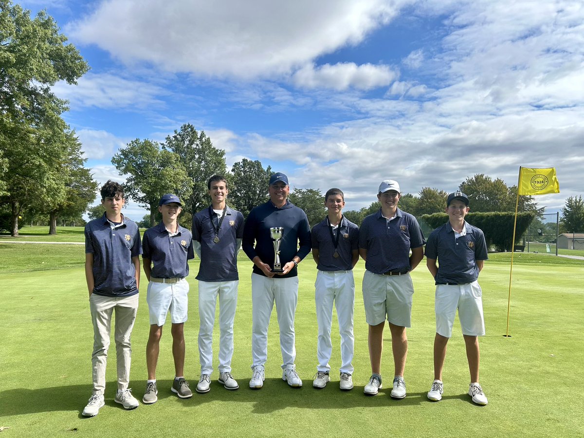 BoysQnd's tweet image. Raiders brave the wind again and win the Silver Streak Invite at Bunker Links shooting 309. Beau Eftink completes weekend sweep of medalist honors shooting 69. Olliver Hendrian was 4th with a 75. #rooster #fireman