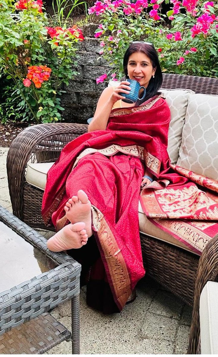 Aunty :- Enada Room clean panitiya cook paniya

Me :- Paniten  Mam

Aunty :- Hmm..uncle vanthuruvaru nee kaala nakitu kelambu... Aprm serupu onu iruku 2 month achu kaluvala..nee ena pandra Veetuku kondu poi night Fulla nakki clean paniru naaliku function ku podanum.