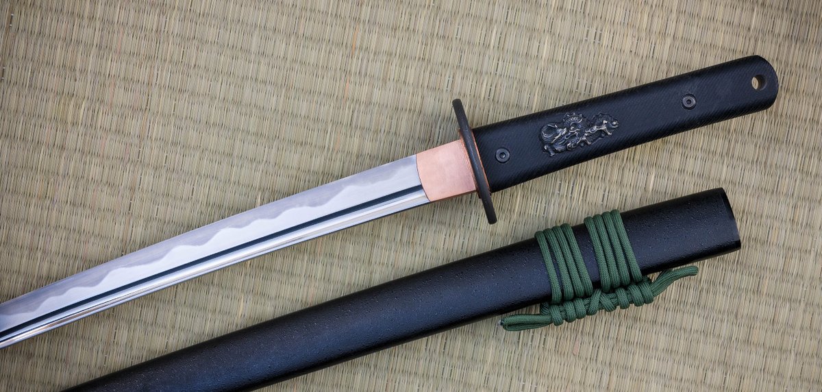 🌅 New from Dragon King ⛩

Due to the popularity of the Modern Series and the consumer requests for a version with bo-hi! Arriving in October, the Modern Wakizashi with bo-hi will be first on the market

#allswordsmatter #swords #katana #cuttingkatana 

dragonkingswords.com/search?q=moder…