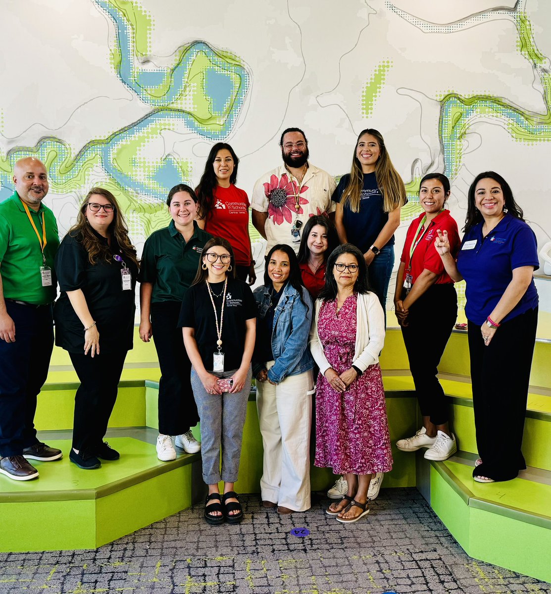 vanessa velasquez tweet media