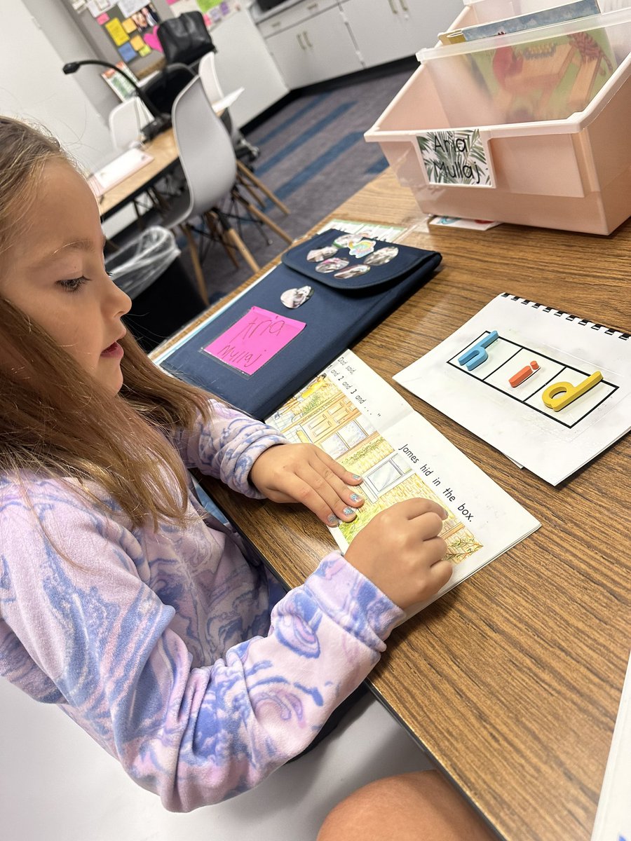 Morgan Fields (@mrsmorganfields) on Twitter photo I love watching children realize the reciprocity between reading and writing right before my eyes 😊 “These are like the boxes in my writing book!” <a href="/troyschools/">TroySchools</a> I love watching children realize the reciprocity between reading and writing right before my eyes 😊 “These are like the boxes in my writing book!” <a href="/troyschools/">TroySchools</a>