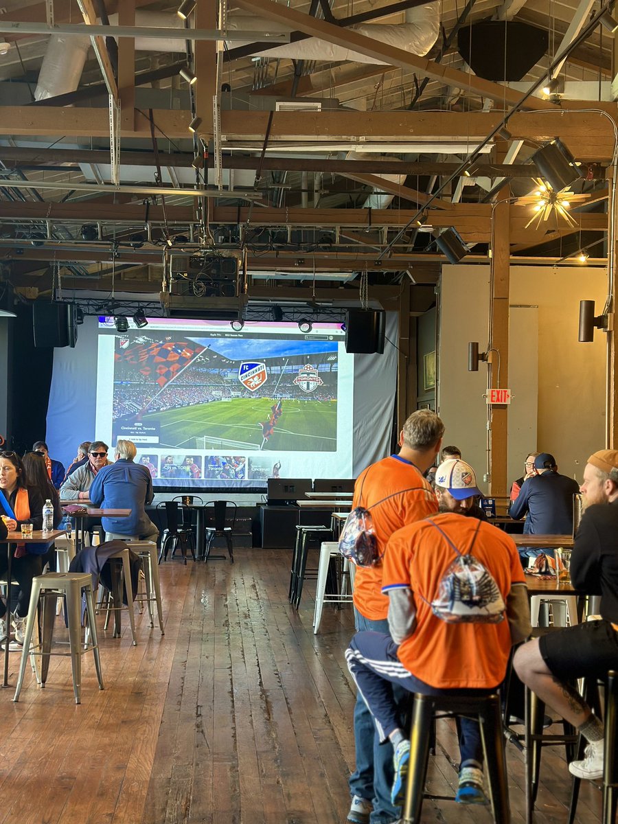 Rain rain go away!  Headed to the FCC match this evening?

🍻Come in early &amp; enjoy discounted beer from 2-5 pm.  $3 Miller High Life, $3 Michelob Ultra, $4 Topo Chico

🥪Food Special: Meatball Hoagie topped with mozzarella cheese &amp; saratoga chips $12 

<a href="/DieInnenstadt/">Die Innenstadt</a>