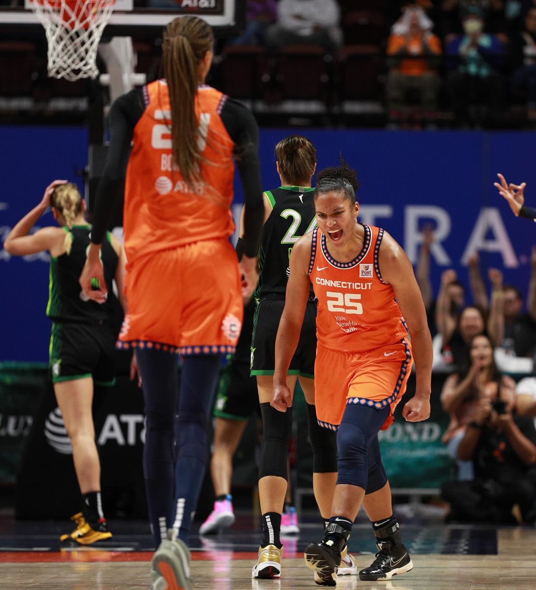 WNBA's tweet image. HEAVYWEIGHT CLASH 💥

The top 4 seeds are going to war in the Semi-Finals.

Who will inch closer to the title? Don’t miss the action tomorrow on ABC + ESPN starting at 3pm/ET 📺

#WNBAPlayoffs presented by @Google