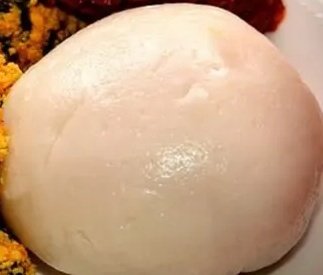 yorubatweeter's tweet photo. 5. Ìyán & Ẹ̀fọ́ riro – Pounded yam meets richly spiced vegetable stew for an irresistible combo. 🥬🍲 #PoundedYam #EfoRiro
👇 https://t.co/sSlux9cQqz