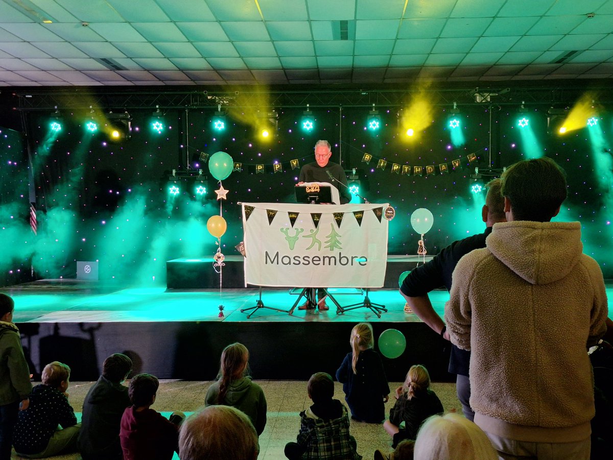 Wie is hier nog op vakantie geweest? Met @kazouvzw, Jeugd en Gezondheid of Preventieve Luchtkuren. Dit iconisch vakantiedomein van @CMziekenfonds viert vandaag haar 75ste verjaardag. Gelukkige verjaardag Massembre. <a href="/bramvermeiren/">Bram Vermeiren</a> @GorpLuc