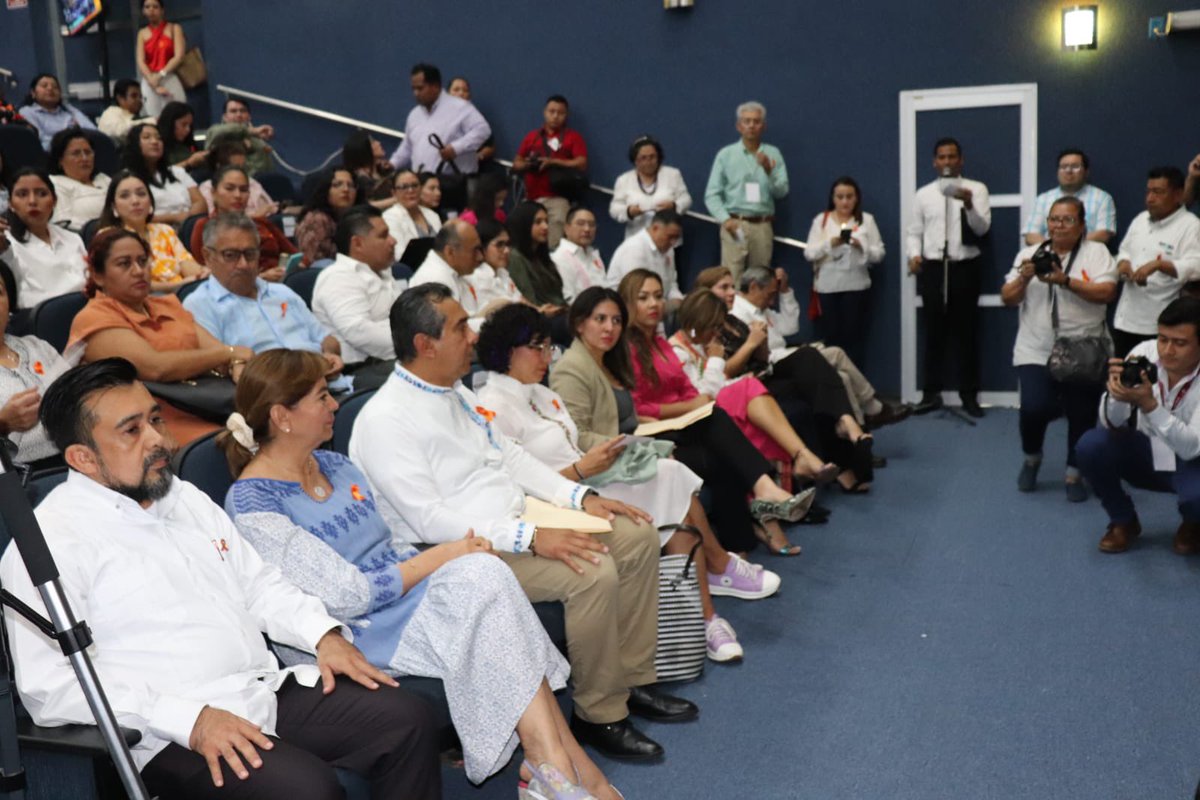 SurTabasco's tweet photo. El Consejero del @INEMexico, @Montano_Ventura asiste a la Jornada "Enfoque de Género para la Igualdad y la Erradicación de la Violencia", la cual se llevó a cabo en la #DACSyH de la @UJAT. 
@Nelly_Vargas @IEMTabasco @lizza017 @elinavag12 @INE_TABASCO https://t.co/udxVyvWz96