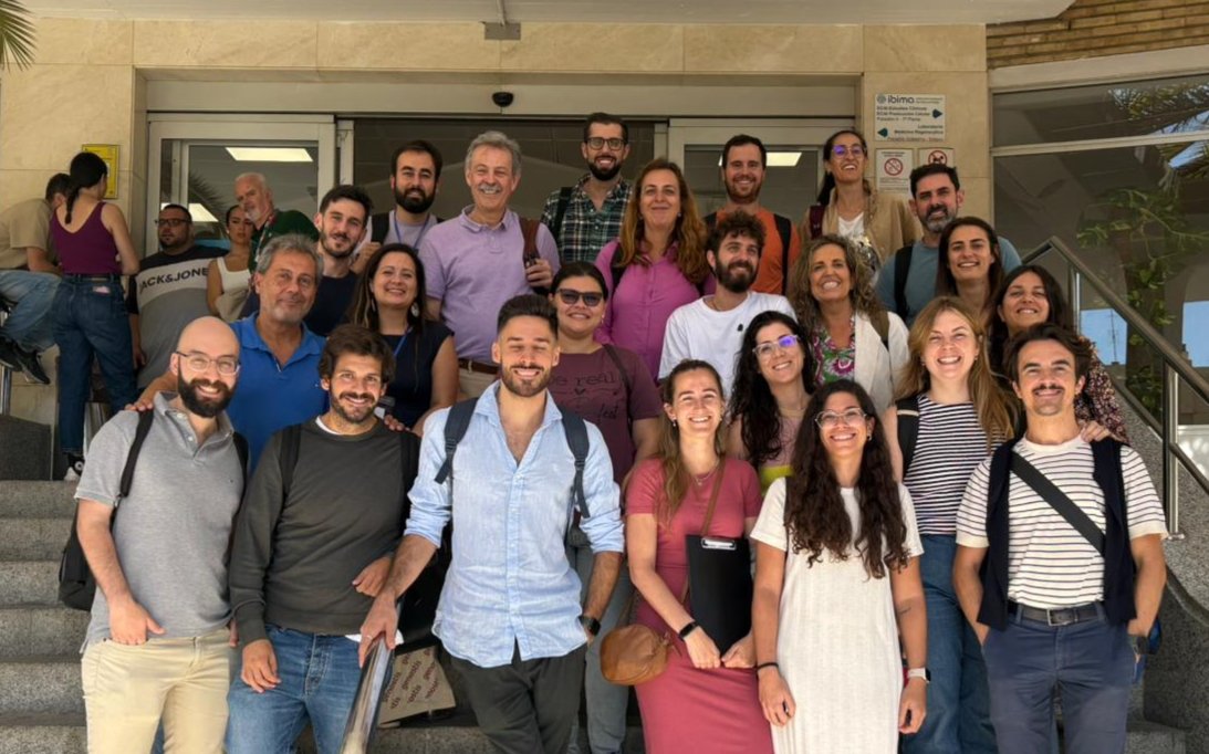 Francisca García-Moreno Nisa (@nisafrancisca) on Twitter photo Terminamos nuestro curso DSTC en Málaga. !!!! 3 días muy intensos y 18 nuevos miembros de nuestra gran familia !!!. Gracias a todos. <a href="/StcuaeC/">AECUrg</a> <a href="/AMGC_Surg/">Ana González, MD, PhD, FEBS Em Surg</a> <a href="/HULPSurgery/">Cirugía General y Digestiva H.U. La Paz, Madrid</a> <a href="/iatsic/">Int. Ass. for Trauma Surgery & Intensive Care</a> Terminamos nuestro curso DSTC en Málaga. !!!! 3 días muy intensos y 18 nuevos miembros de nuestra gran familia !!!. Gracias a todos. <a href="/StcuaeC/">AECUrg</a> <a href="/AMGC_Surg/">Ana González, MD, PhD, FEBS Em Surg</a> <a href="/HULPSurgery/">Cirugía General y Digestiva H.U. La Paz, Madrid</a> <a href="/iatsic/">Int. Ass. for Trauma Surgery & Intensive Care</a>