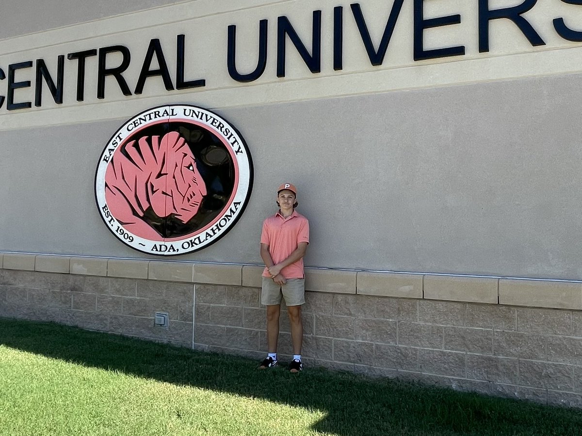 Jet_Smith_Golf's tweet photo. I had the amazing opportunity to visit ECU yesterday and meet Coach Selders and see the campus. Thanks Coach! Go Tigers! https://t.co/DENk8yvzOd