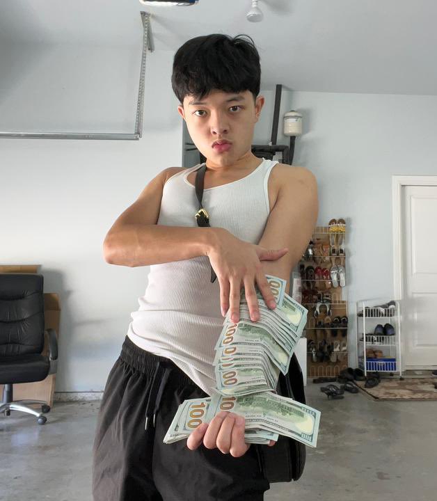 FearedBuck's tweet image. JasonTheWeen is now the most subscribed Asian Twitch streamer ever after reaching 80,000 subscribers 🔥