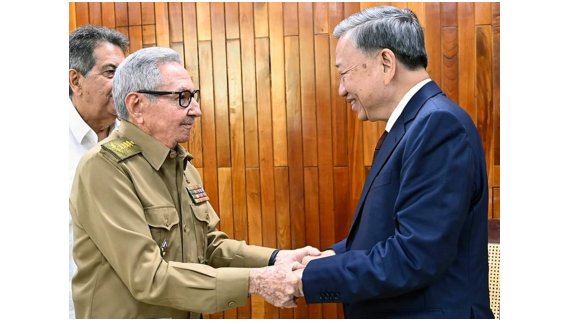 DrRobertoMOjeda's tweet photo. Reciente visita del Secretario general del PCV y presidente de la República Socialista de #Vietnam, cro. To Lam, a #Cuba confirmó el excelente estado de las relaciones entre ambos pueblos y partidos hermanos, así como voluntad de continuar ampliándolas y profundizándolas. https://t.co/YIWkoL883K
