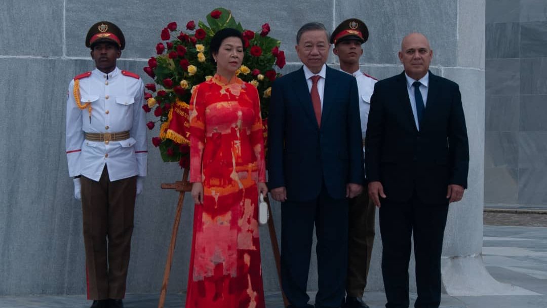 DrRobertoMOjeda's tweet photo. Reciente visita del Secretario general del PCV y presidente de la República Socialista de #Vietnam, cro. To Lam, a #Cuba confirmó el excelente estado de las relaciones entre ambos pueblos y partidos hermanos, así como voluntad de continuar ampliándolas y profundizándolas. https://t.co/YIWkoL883K