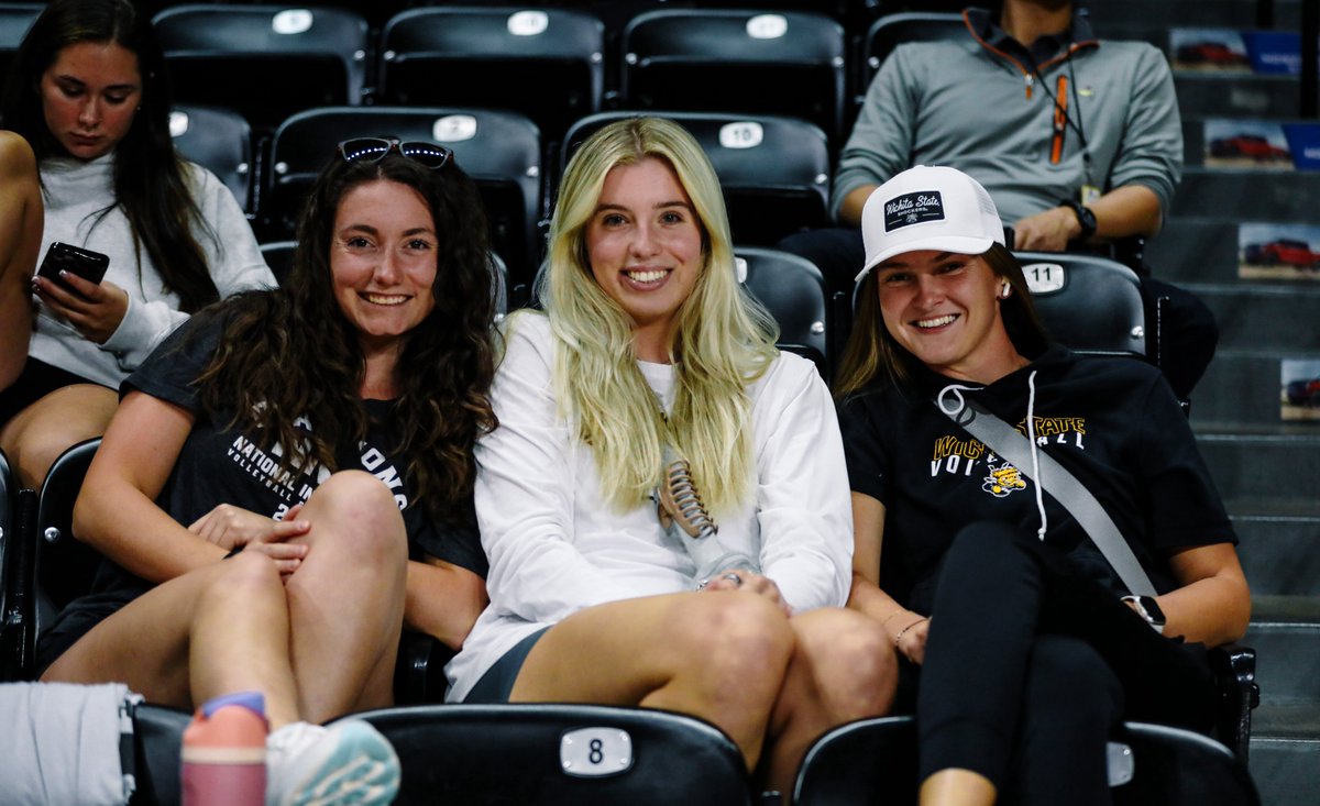 Look who showed up last night 🤩

<a href="/KylieMarneris/">Kylie Marneris</a> x <a href="/laurenmcmahon04/">Lauren McMahon</a> x <a href="/morganweber47/">Morgan Weber</a>