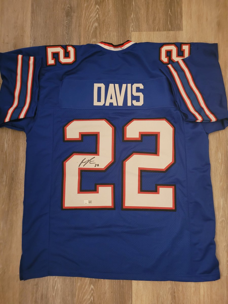 🚨🚨Ray Davis Giveaway 🚨🚨

To enter to win this signed Davis jersey: 

- Retweet
- Follow me
- Follow <a href="/jimmyreu81/">Jim Reuther</a> 

Winner will be selected on October 12th!! Good luck!! #BillsMafia
