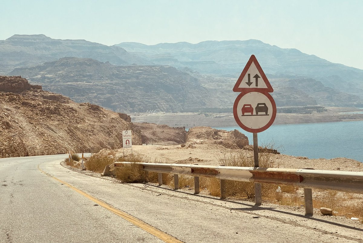 _jan1s's tweet photo. Dead Sea 🧂💧 https://t.co/arZE87H5He