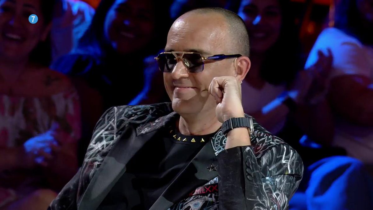 GotTalentES's tweet photo. 🔁 a @ristomejide sonriendo si quieres un año de buena suerte 

⭐ #GotTalent4
🔵 https://t.co/fenrUL3Knf https://t.co/4C9WLACPf6
