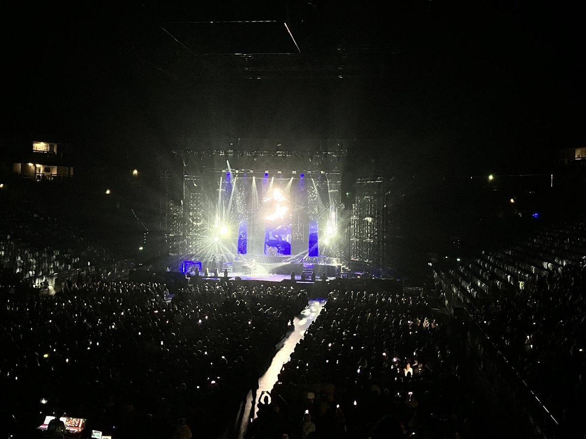 hans444's tweet photo. One Vision of Queen - Marc Martel ✌️ 🎶 #cologne #lanxessarena #queen #marcmartel https://t.co/FP0Zf0HLOM