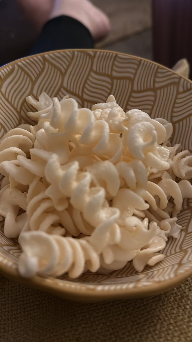 YouYoutiful's tweet image. Sat eating @Tesco salt and vinegar twirls but they forgot the salt and vinegar ?? So technically plain twirls