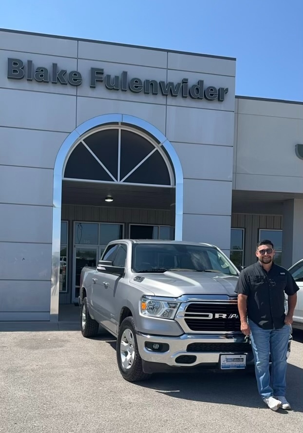 BFSnyderCDJR's tweet photo. Shout out to Rafael on the purchase of his new-to-him 2020 #Ram1500! 👏🥳 Thank you so much for trusting Dom with your purchase and welcome to the Blake Fulenwider family! 🫶

Join the Fulenwider Family today! 
☎️ Call us! (325) 575-3465
🖥️ Website: https://t.co/Ucs2aVZ7qb https://t.co/dVNUyEhsnI